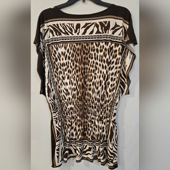 Women's Leopard Print Short Sleeve Blouse. Pristine Condition. - Picture 5 of 7